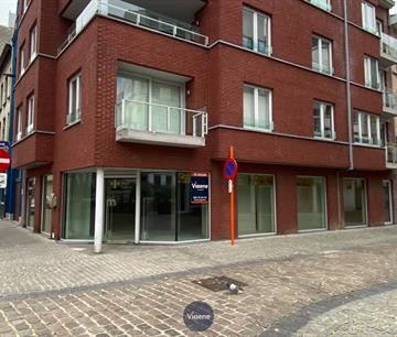 Handelsgelijkvloers Te huur Oostende