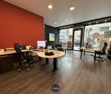 Handelsgelijkvloers Te huur Oostende