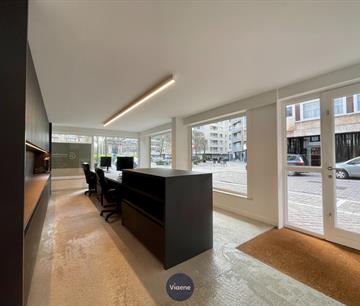 Handelsgelijkvloers Te koop Oostende