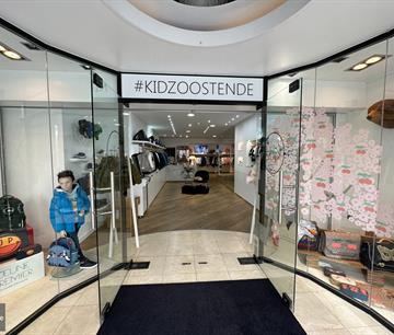 Handelsgelijkvloers Te huur Oostende