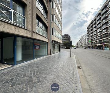 Handelsgelijkvloers Te huur Oostende
