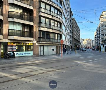 Handelsgelijkvloers Te huur Oostende
