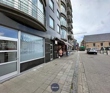Handelsgelijkvloers Te huur Oostende